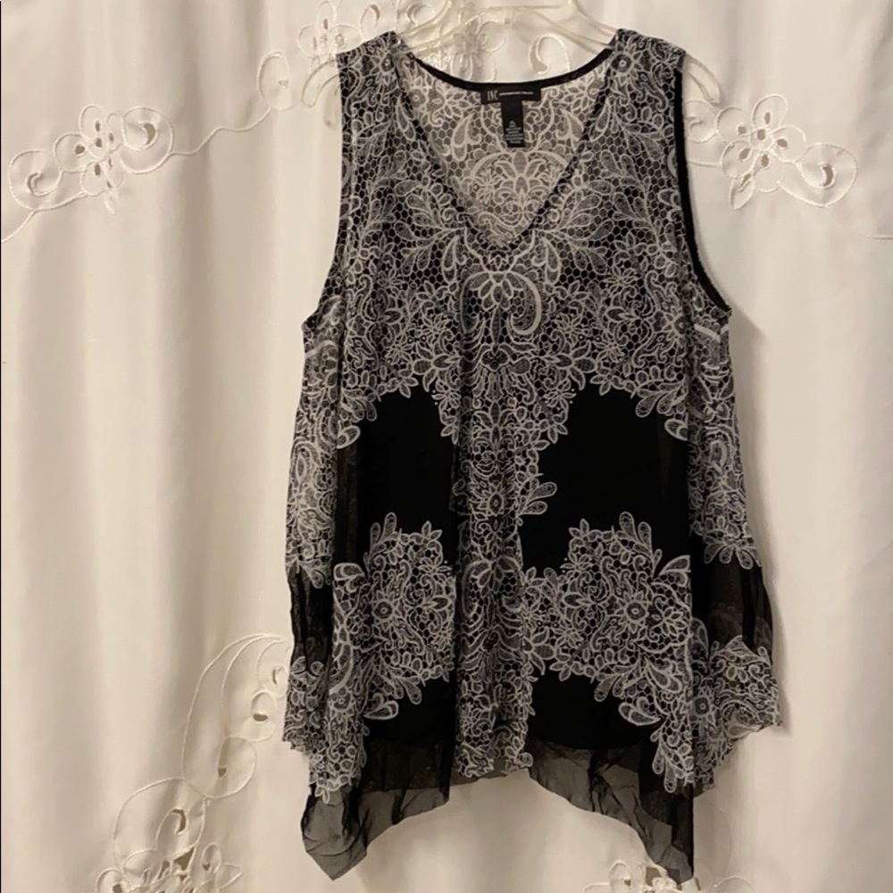 INC women’s top